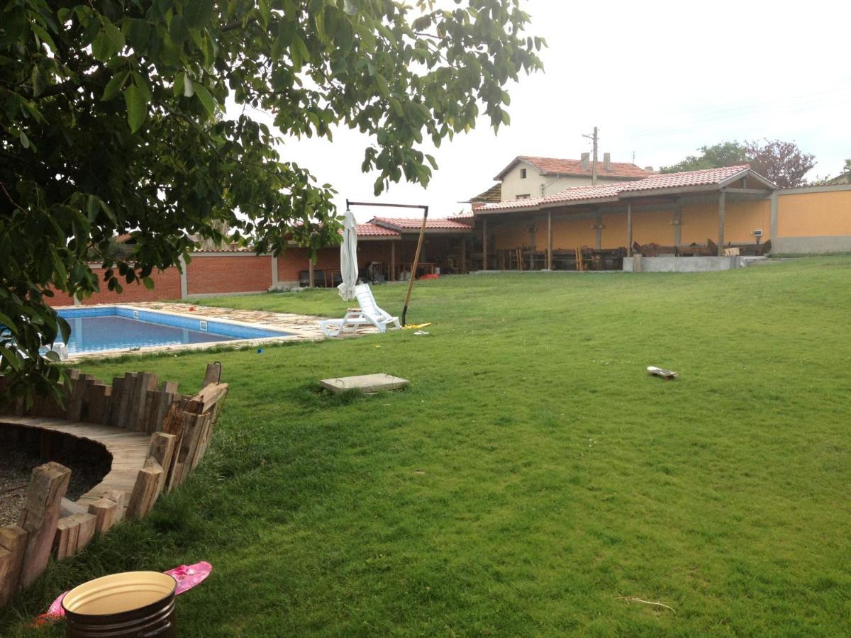 Villa Aya Smochevo Ngoại thất bức ảnh