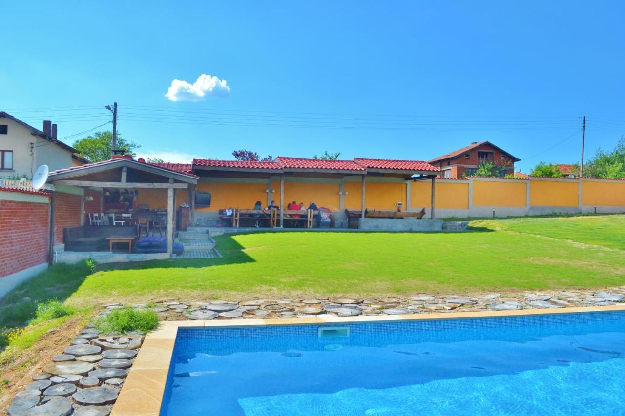 Villa Aya Smochevo Ngoại thất bức ảnh